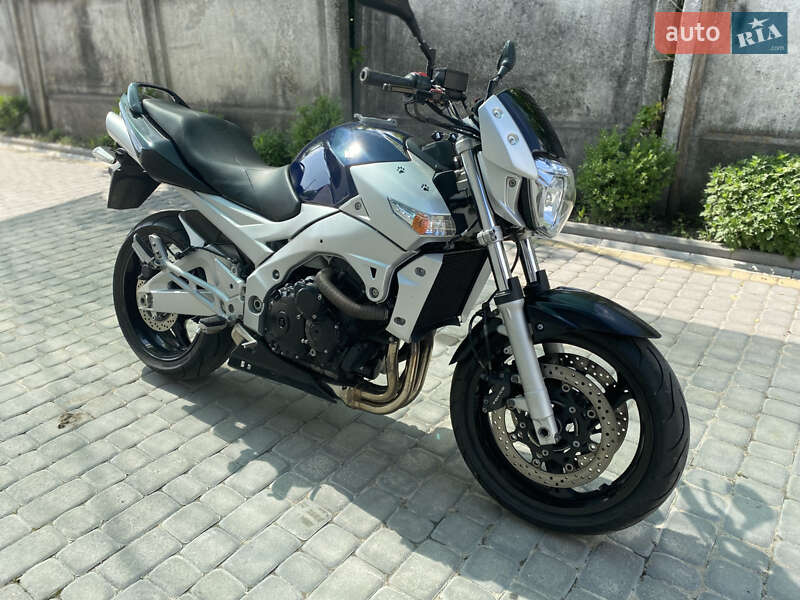 Suzuki GSR 600 2006