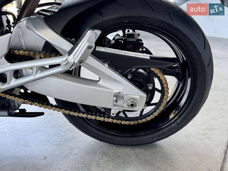 Мотоцикл Без обтікачів (Naked bike) Suzuki GSR 600 2006 в Хмельницькому