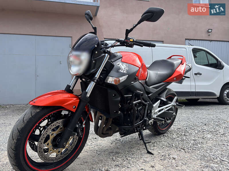 Мотоцикл Без обтекателей (Naked bike) Suzuki GSR 600 2010 в Виннице фото 4 Мотоцикл Без обтекателей (Naked bike) Suzuki GSR 600 2010 в Виннице