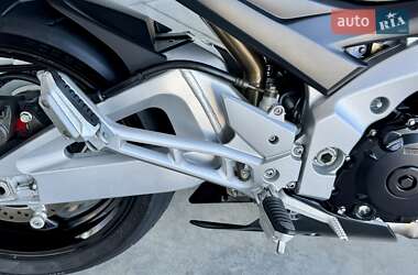 Мотоцикл Без обтекателей (Naked bike) Suzuki GSR 600 2006 в 