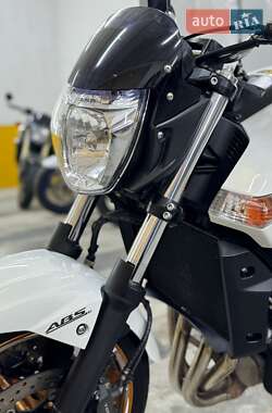 Мотоцикл Без обтекателей (Naked bike) Suzuki GSR 600 2010 в 