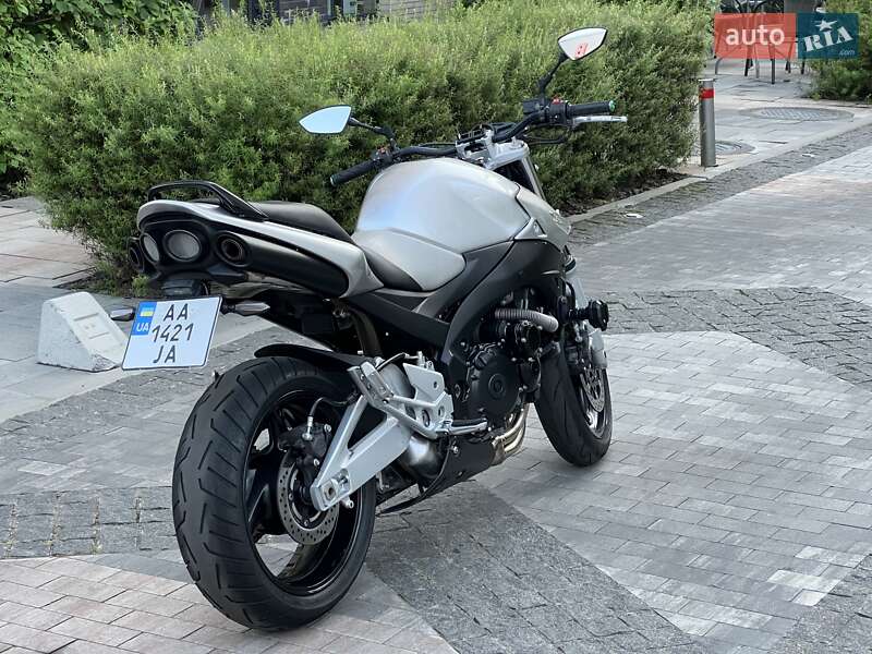 Мотоцикл Кросс Suzuki GSR 600 2010 в Києві