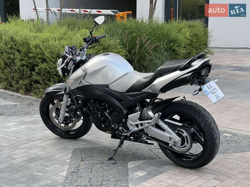 Мотоцикл Кросс Suzuki GSR 600 2010 в Києві