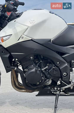 Мотоцикл Без обтекателей (Naked bike) Suzuki GSR 600 2010 в 