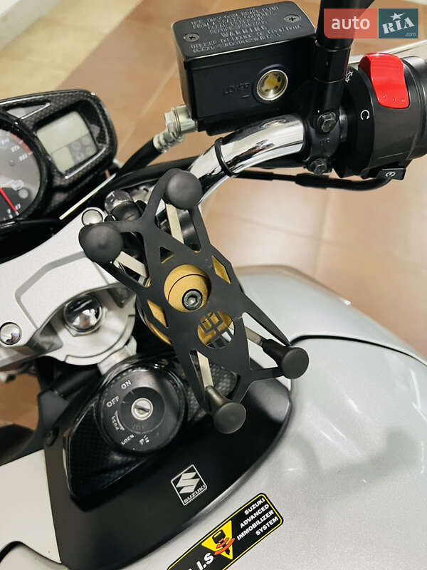 Мотоцикл Без обтекателей (Naked bike) Suzuki GSR 600 2008 в Киеве