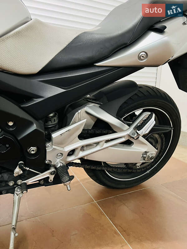 Мотоцикл Без обтекателей (Naked bike) Suzuki GSR 600 2008 в Киеве