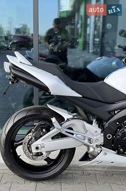 Мотоцикл Без обтікачів (Naked bike) Suzuki GSR 600 2008 в 