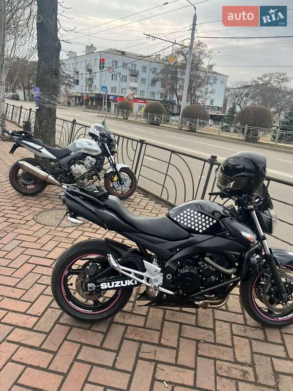 Мотоцикл Без обтекателей (Naked bike) Suzuki GSR 600 2009 в Краматорске