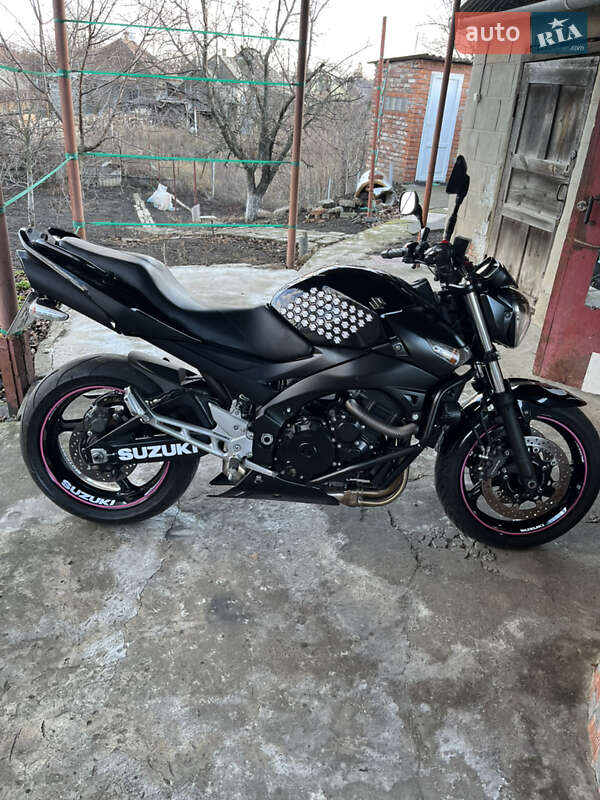 Мотоцикл Без обтекателей (Naked bike) Suzuki GSR 600 2009 в Краматорске