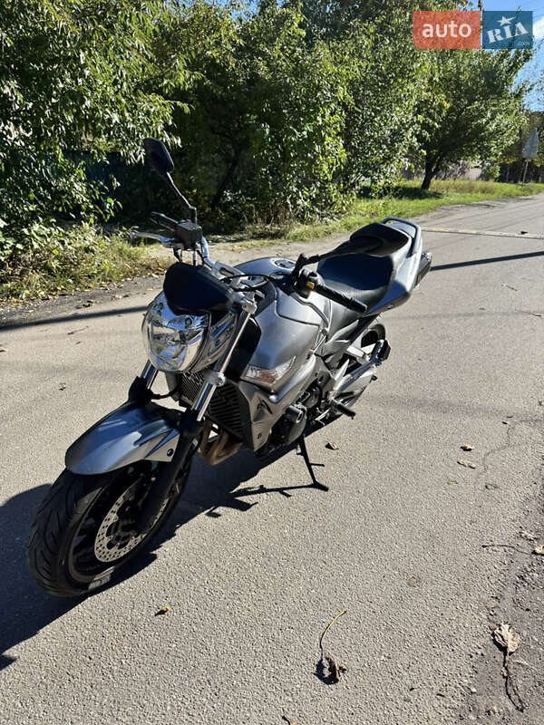 Мотоцикл Без обтекателей (Naked bike) Suzuki GSR 600 2010 в Киеве