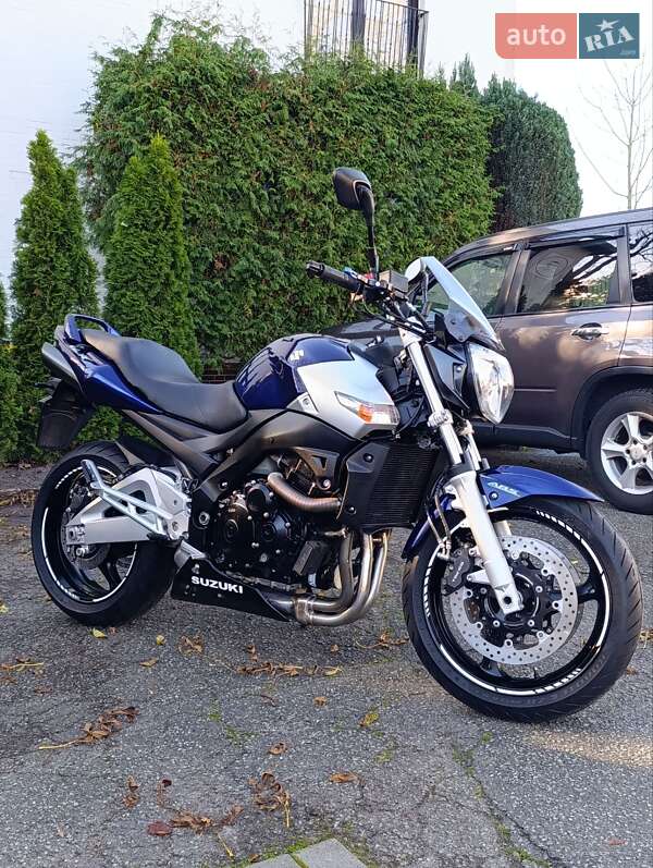 Suzuki GSR 600 2009