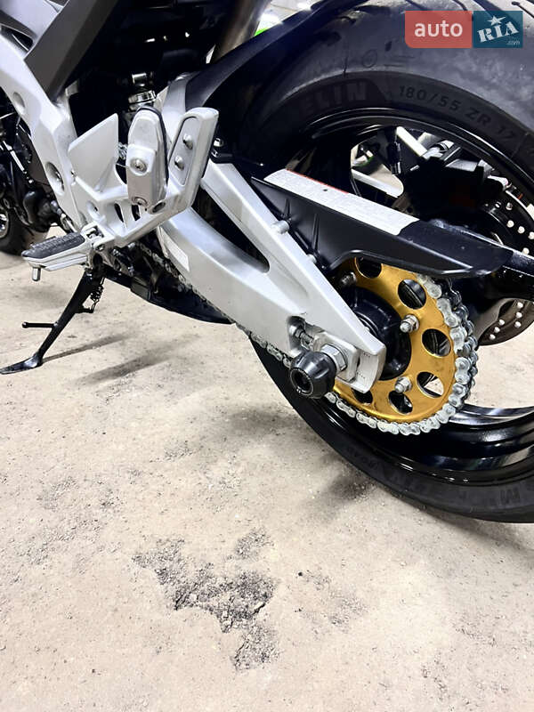 Мотоцикл Без обтікачів (Naked bike) Suzuki GSR 600 2009 в Житомирі фото 3 Мотоцикл Без обтікачів (Naked bike) Suzuki GSR 600 2009 в Житомирі