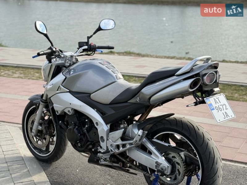 Мотоцикл Без обтекателей (Naked bike) Suzuki GSR 600 2006 в Коломые