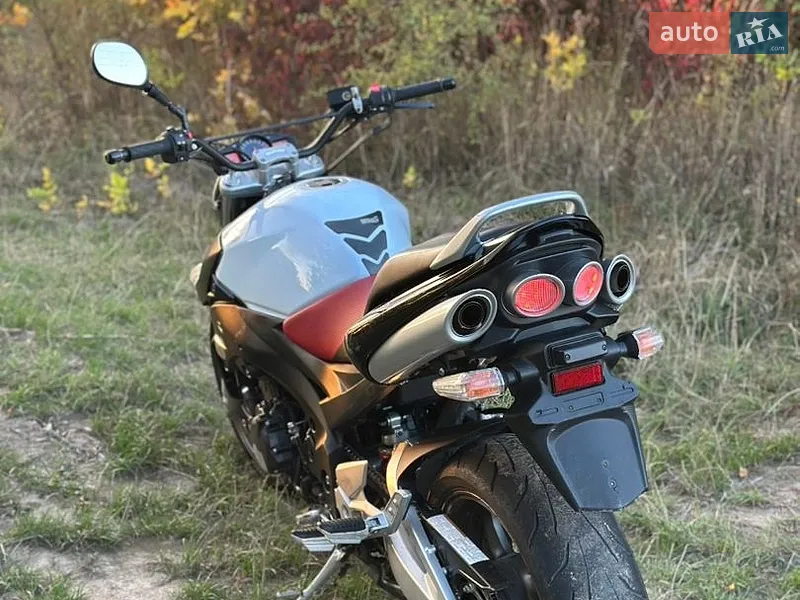 Suzuki GSR 600 2007