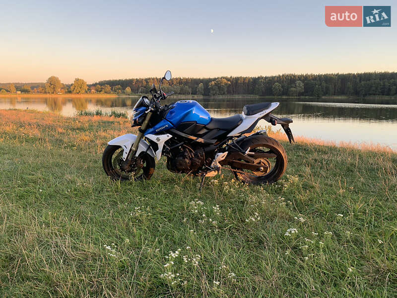 Мотоцикл Без обтекателей (Naked bike) Suzuki GSR 750 2015 в Киеве
