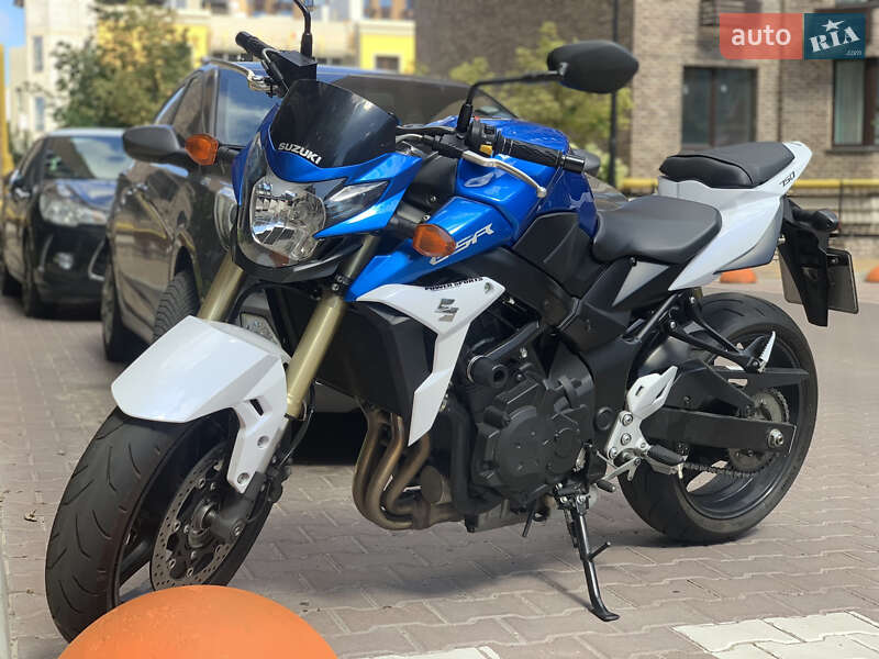 Мотоцикл Без обтекателей (Naked bike) Suzuki GSR 750 2015 в Киеве