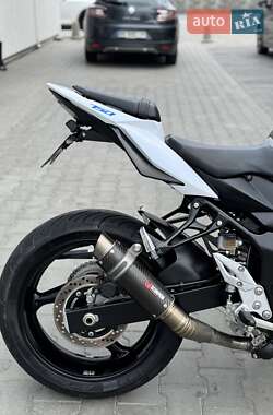 Мотоцикл Без обтекателей (Naked bike) Suzuki GSR 750 2011 в 