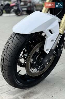Мотоцикл Без обтекателей (Naked bike) Suzuki GSR 750 2011 в 