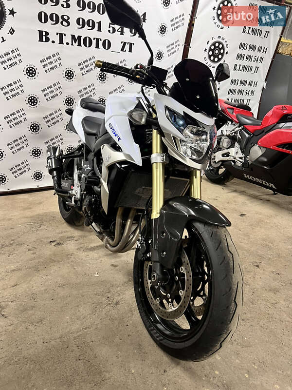 Suzuki GSR 750 2011