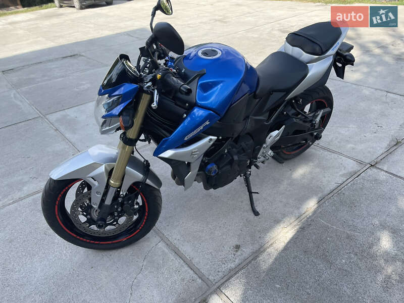 Мотоцикл Классик Suzuki GSR 750 2014 в Богодухове