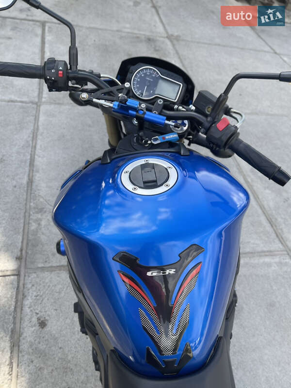 Мотоцикл Классик Suzuki GSR 750 2014 в Богодухове