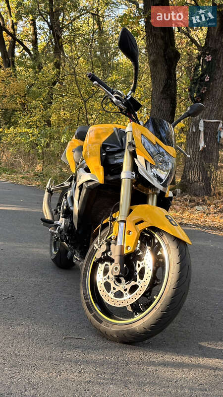Мотоцикл Без обтікачів (Naked bike) Suzuki GSR 750 2011 в 