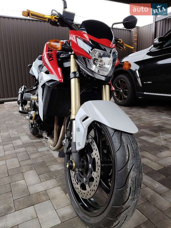 Мотоцикл Без обтекателей (Naked bike) Suzuki GSR 750 2016 в Белогородке фото 24 Мотоцикл Без обтекателей (Naked bike) Suzuki GSR 750 2016 в Белогородке