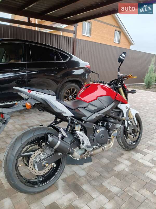 Мотоцикл Без обтекателей (Naked bike) Suzuki GSR 750 2016 в Белогородке фото 29 Мотоцикл Без обтекателей (Naked bike) Suzuki GSR 750 2016 в Белогородке