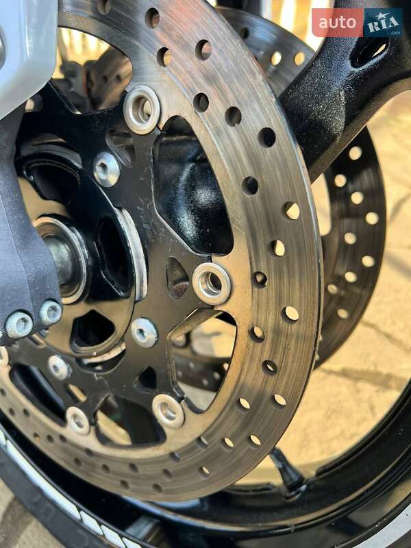 Мотоцикл Без обтекателей (Naked bike) Suzuki GSR 750 2012 в Харькове фото 24 Мотоцикл Без обтекателей (Naked bike) Suzuki GSR 750 2012 в Харькове