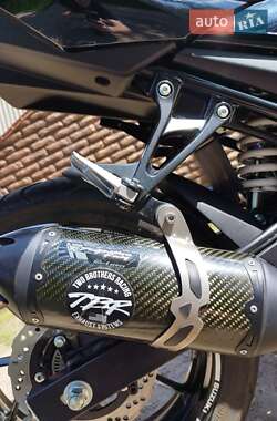 Спортбайк Suzuki GSX 250R 2023 в 