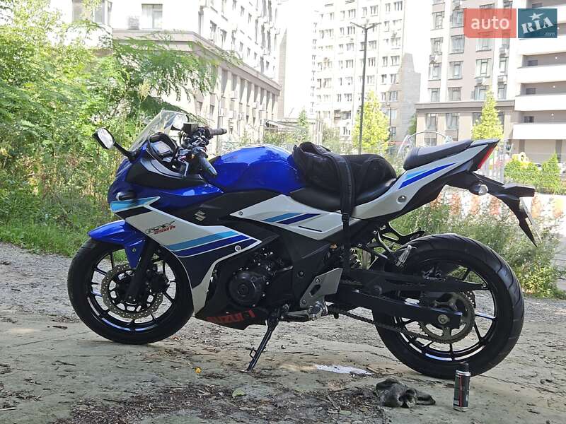 Спортбайк Suzuki GSX 250R 2017 в Киеве