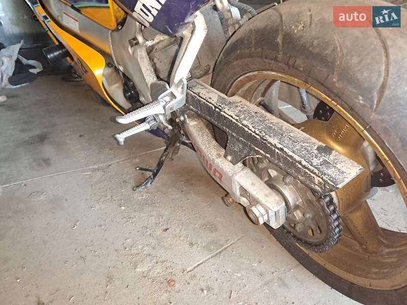 Спортбайк Suzuki GSX 600F 2000 в Обухове