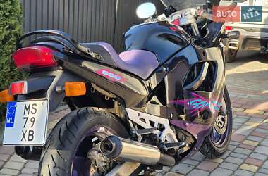 Мотоциклы Suzuki GSX 600F 1994 в 
