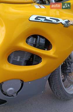 Мотоцикл Спорт-туризм Suzuki GSX 600F 2000 в 