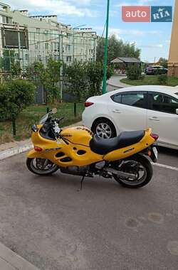 Мотоцикл Спорт-туризм Suzuki GSX 600F 2000 в 