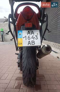 Мотоцикл Спорт-туризм Suzuki GSX-750 2002 в 