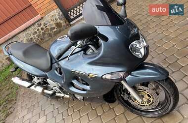 Мотоцикл Спорт-туризм Suzuki GSX 750F Katana 2001 в 