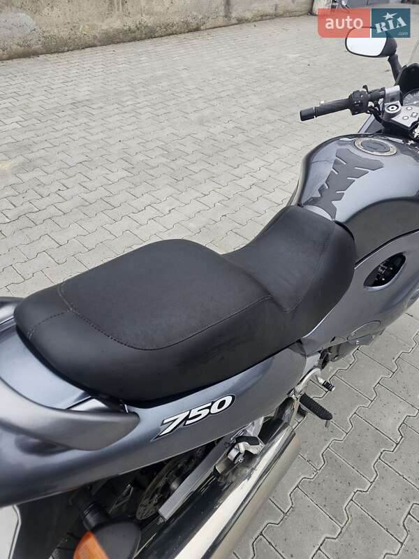 Мотоцикл Спорт-туризм Suzuki GSX 750F Katana 2005 в Тернополе