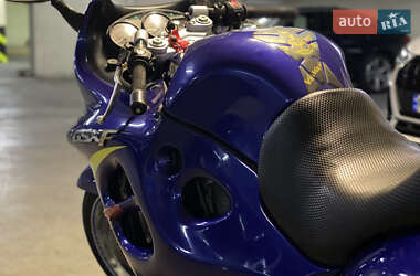 Мотоцикл Спорт-туризм Suzuki GSX 750F Katana 2000 в 