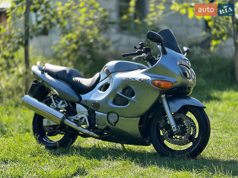 Suzuki GSX 750F Katana 2005