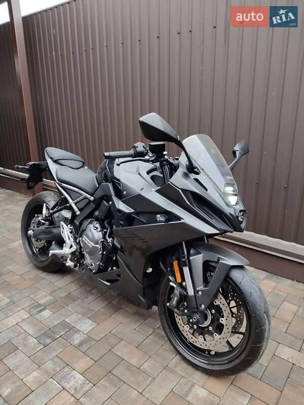 Спортбайк Suzuki GSX 8R 2023 в Білогородці фото 7 Спортбайк Suzuki GSX 8R 2023 в Білогородці
