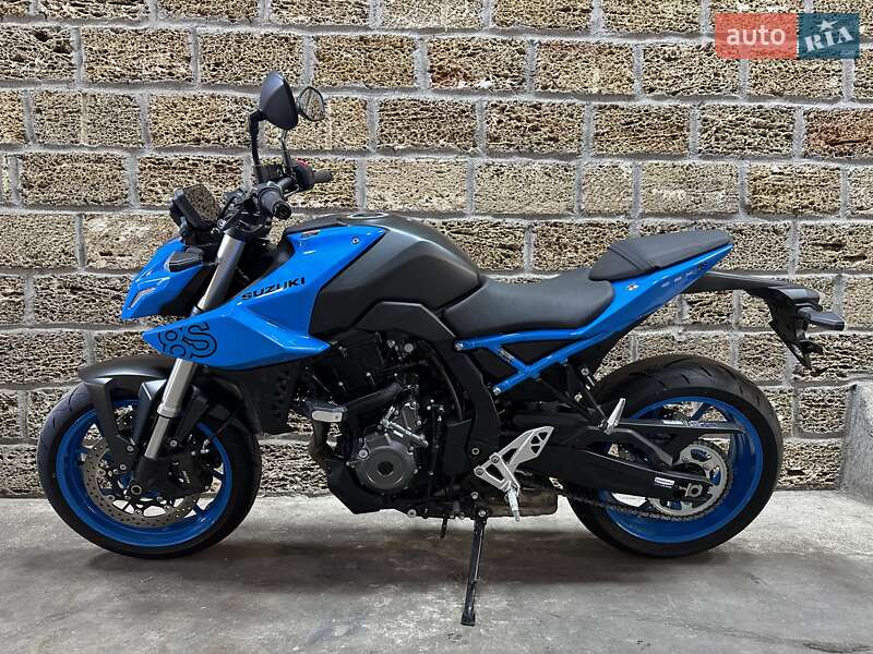 Мотоцикл Без обтекателей (Naked bike) Suzuki GSX 8S 2024 в Одессе фото 4 Мотоцикл Без обтекателей (Naked bike) Suzuki GSX 8S 2024 в Одессе
