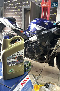 Спортбайк Suzuki GSX-R 1000 2005 в 