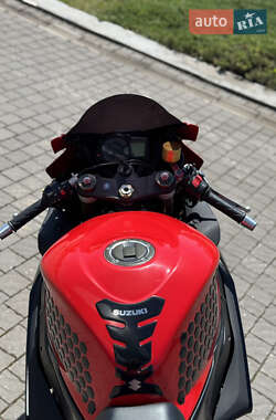 Спортбайк Suzuki GSX-R 1000 2006 в 