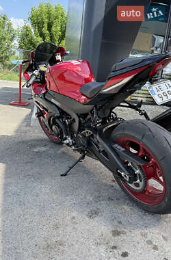 Спортбайк Suzuki GSX-R 1000 2025 в 