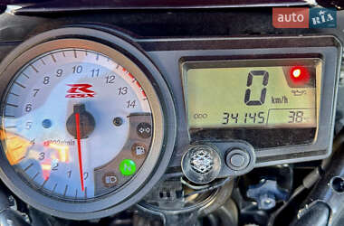 Спортбайк Suzuki GSX-R 1000 2004 в 