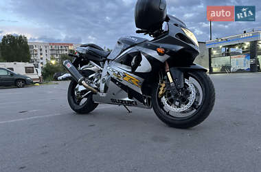 Спортбайк Suzuki GSX-R 1000 2002 в 