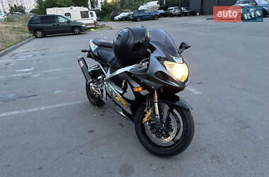 Спортбайк Suzuki GSX-R 1000 2002 в 