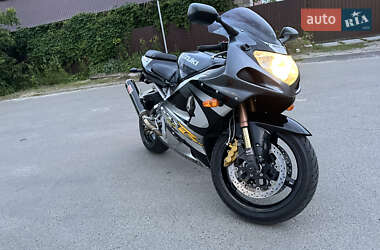 Спортбайк Suzuki GSX-R 1000 2002 в 