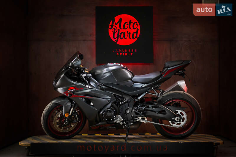 Спортбайк Suzuki GSX-R 1000 2018 в 